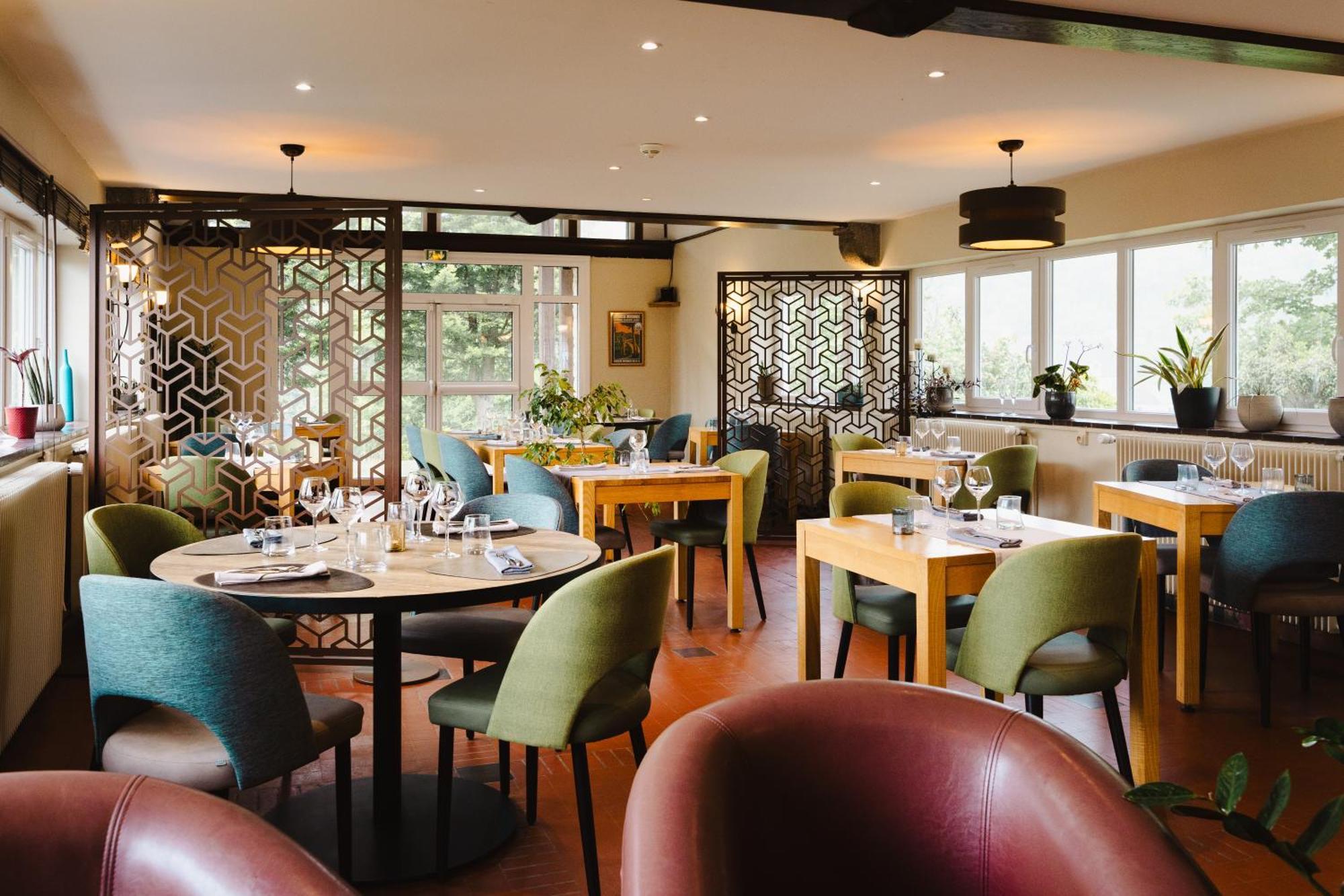 Logis Hotel Le Relais De La Poste Restaurant Le Fil Du Temps Thury-Harcourt-le-Hom Dış mekan fotoğraf