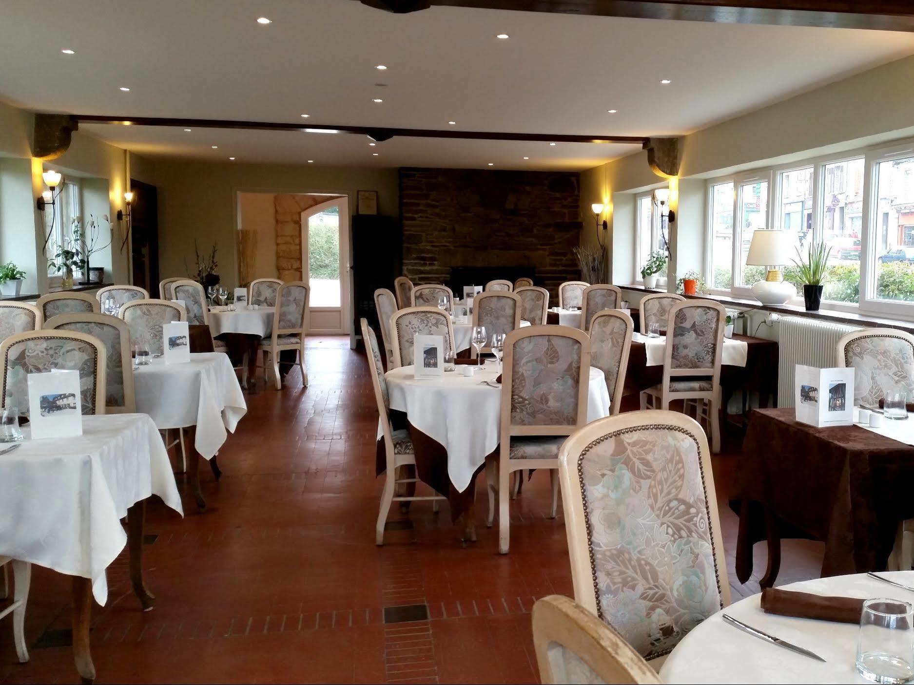 Logis Hotel Le Relais De La Poste Restaurant Le Fil Du Temps Thury-Harcourt-le-Hom Dış mekan fotoğraf
