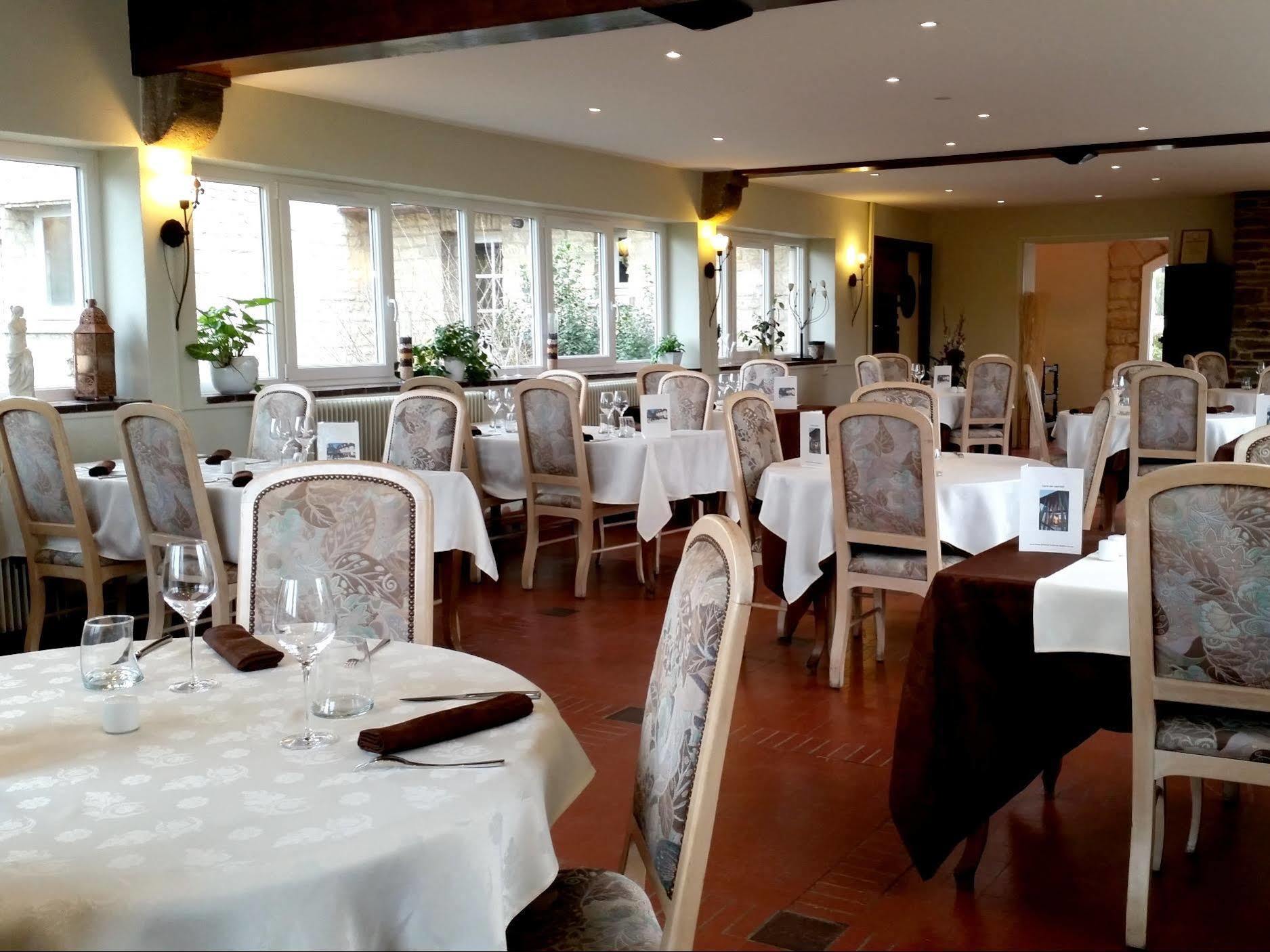 Logis Hotel Le Relais De La Poste Restaurant Le Fil Du Temps Thury-Harcourt-le-Hom Dış mekan fotoğraf