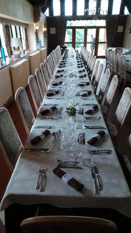 Logis Hotel Le Relais De La Poste Restaurant Le Fil Du Temps Thury-Harcourt-le-Hom Dış mekan fotoğraf